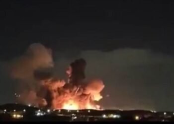 ئەمریکا بە بۆمبی حەشارگەشکین کۆگایەکی گەورەی…