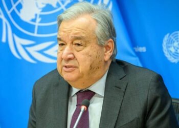 بە کردنەوەی گەرووی هورمز دڵخۆشین