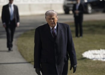 وۆڵ ستریت جۆرناڵ، هۆکاری هێرشنەکردنە سەر دوورگەی خارگ ئاشکرا دەکات