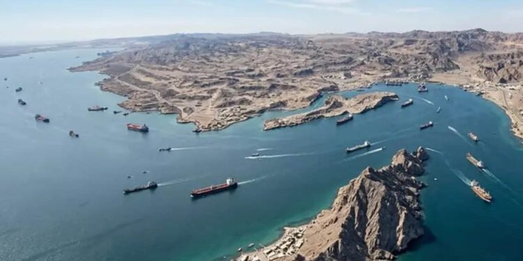 گەرووی هورمز بە رووی “دوژمنان”ـدا بە داخراوی دەمێنێتەوە