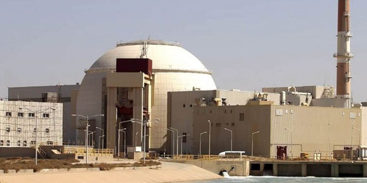 کۆمپانیای رووس ئەتۆم، کارمەندەکانی لە وێستگەی بوشەهر دەکشێنێتەوە