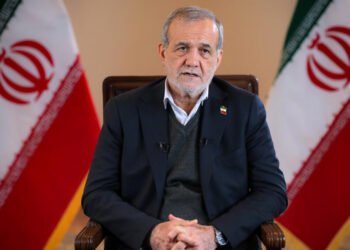 پزیشکیان بۆ گەلی ئەمریکا: ئێمە دوژمنایەتیی ئێوە ناکەین