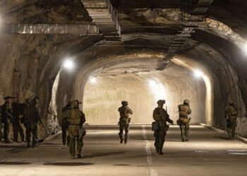 ترەمپ تاوتوێی پلانێکی سەربازی بۆ دەستبەسەرداگرتنی 1000 پاوەند یۆرانیۆمی ئێران دەکات