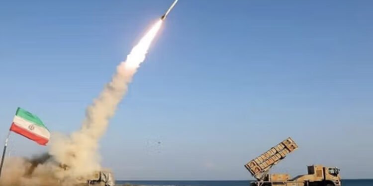 ئێران خاوەنی هەزاران درۆن و مووشەکە