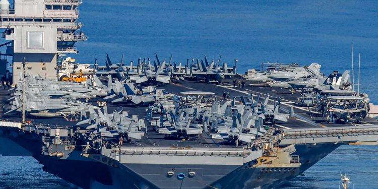 گەورەترین کەشتی فڕۆکەهەڵگری ئەمریکا دەگەڕێتەوە بەرەکانی جەنگی ئێران