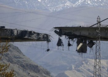 لە بۆردومانکردنی پردی کەرەج هەشت کەس کوژراون