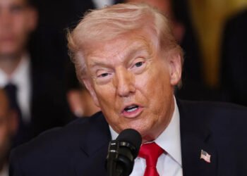 بەم زووانە گەرووی هورمز دەکەینەوە