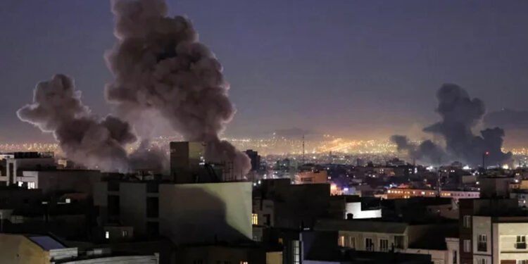 تەقینەوەی بەهێز تاران دەهەژێنێت و ئیسرائیل هێرشی نوێ بۆ سەر ئێران ئەنجام دەدات