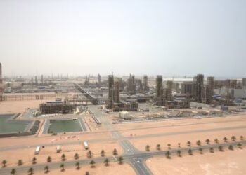 ئەبوزەبی.. بەهۆی هێرشێکی ئاسمانییەوە ئاگر لە کارگەیەکی پێترۆکیمیایی کەوتەوە