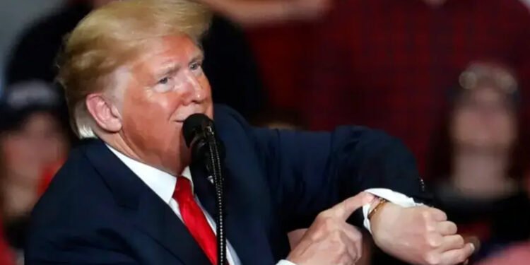 بۆ چوارەمین جار؛ ترەمپ مۆڵەتی هێرشە وێرانکەرەکانی بۆ سەر ئێران درێژ کردەوە