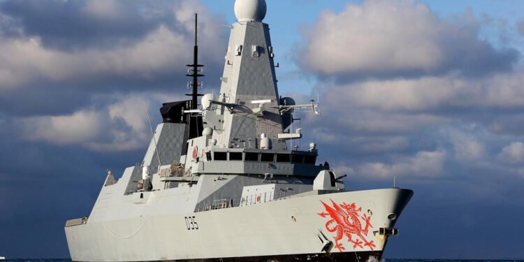 کەشتی جەنگی دراگۆن سەلامەتە و لێینەدراوە