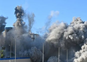 ئێران شەپۆلێکی نوێی هێرشی مووشەکی کردە سەر باکوور و ناوەڕاستی ئیسرائیل