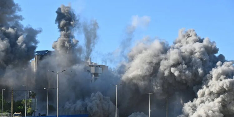 ئێران شەپۆلێکی نوێی هێرشی مووشەکی کردە سەر باکوور و ناوەڕاستی ئیسرائیل