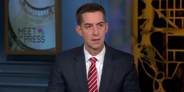 لیوایەکی تۆپخانەی مەیدانی لە ئارکانساسەوە بۆ رۆژهەڵاتی ناوەڕاست رەوانە دەکرێت