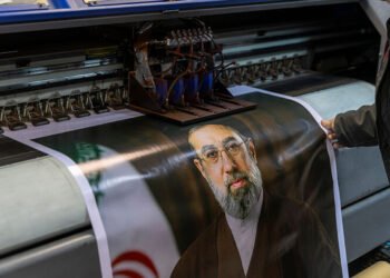 باری تەندروستیی موجتەبا خامنەیی ناجێگیرە