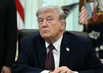 باج بەسەر ترانزێتی گەرووی هورمزدا دەسەپێنین