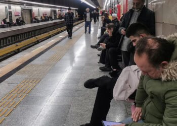 ئیسرائیل بۆ ئێرانییەکان: هێڵەکانی شەمەندەفەر دەکەمە ئامانج