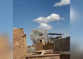 رێگەی ئاسنی کاشان و رێگەیەکی سەرەکی شاری قوم بۆمبباران کران