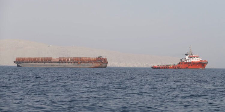 ئێران پێش دانوستانەکەی لەگەڵ ئەمریکا گەرووی هورمز دەکاتەوە