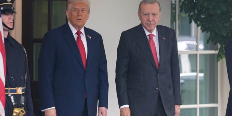 لە پاڵپشتیکردنی هەوڵەکان بۆ سەقامگیریی ناوچەکە بەردەوام دەبین