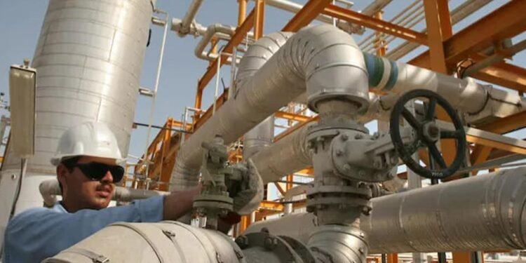 بەهۆی هێرشەکانی ئێرانەوە بەرهەمهێنانی نەوت 600هەزار بەرمیل کەمی کردووە