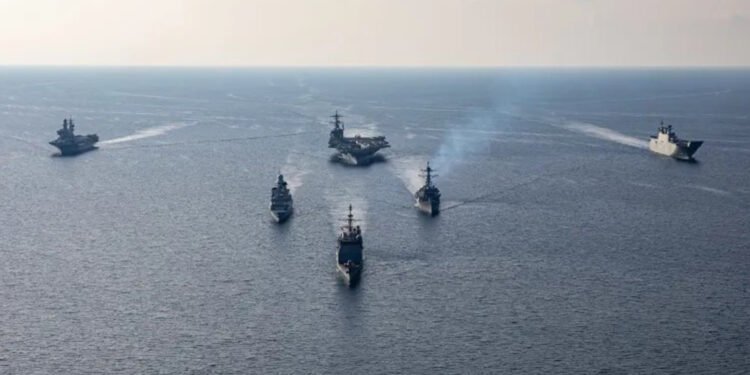 لە سەروبەندی دانوستانەکاندا ئەمریکا هێزی سەربازیی گەورە رەوانەی رۆژهەڵاتی ناوەڕاست دەکات