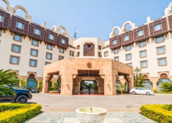 زانیاری لەبارەی ئەو هۆتێلەی میوانداریی دانوستانەکانی واشنتن و تاران دەکات