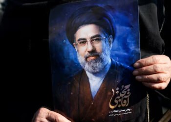 ڕۆیتەرز نوێترین زانیاری دەربارەی موجتەبا خامنەیی بڵاوکردەوە