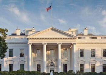 کۆشکی سپی: کۆبوونە سێقۆلییەکە راستەوخۆ بووە