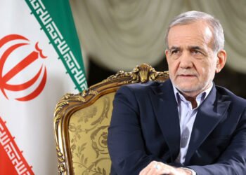 شاندی ئێران لە پاکستان بوێرانە داکۆکی لە بەرژەوەندییەکانی وڵات دەکات