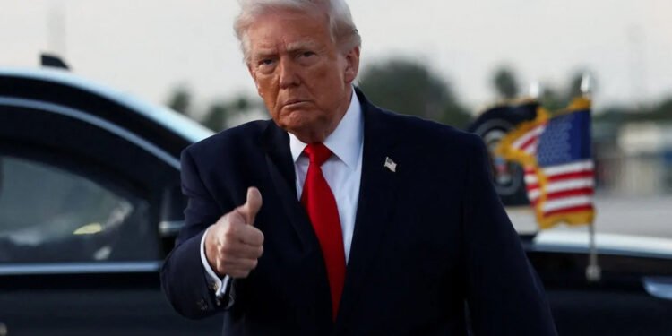 ترەمپ تاوتوێی هێرشی سەربازی سنووردار دەکات