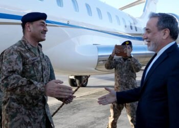 پاکستان پەیامێکی نوێی واشنتن دەگەیەنێتە تاران