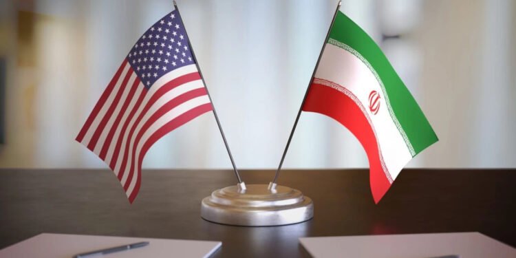 ئێران هەڕەشەی وەڵامێکی توند دەکات و ئەمریکاش هۆشداریی لەناوبردنی تەواوەتی دەدات