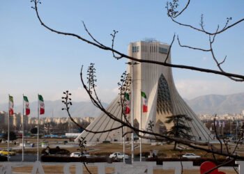 ئێران بەشێک لە سنووردارکردنی پەیوەندییە نێودەوڵەتییەکان و ئینتەرنێتی لادا