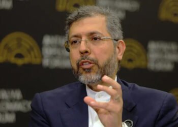 بەهیچ شێوەیەک یۆرانیۆمی پیتێنراو رادەستی ئەمریکا ناکەین