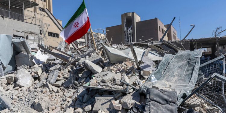 نوێترین ئاماری قوربانییانی هێرشەکانی ئەمریکا و ئیسرائیل بۆ سەر ئێران بڵاوکرایەوە