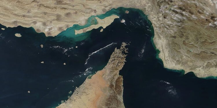 سیستەمێکی نوێ بەسەر گەرووی هورمزدا دەسەپێنین