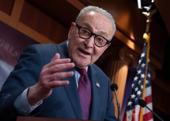 دیموکراتەکان هەوڵی سنووردارکردنی دەسەڵاتەکانی ترەمپ دەدەن