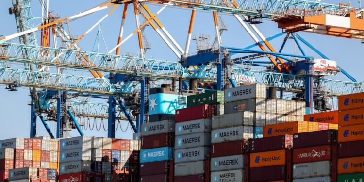 ئاڵۆزییەکانی رۆژهەڵاتی ناوەڕاست بە قازانجی کۆمپانیا لۆجیستییەکانی ئەوروپا دەشکێتەوە