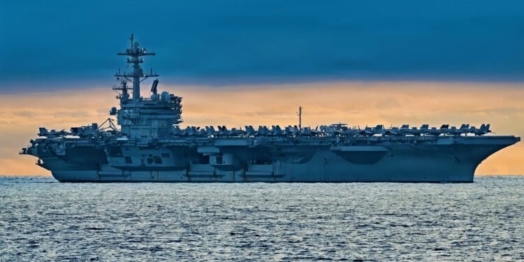 سێیەم کەشتیی فڕۆکەهەڵگری ئەمریکا گەیشتە ناوچەکە