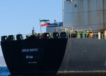 سەرەڕای گەمارۆکانی ئەمریکا، ئێران بەردەوامە لە بارکردنی نەوت