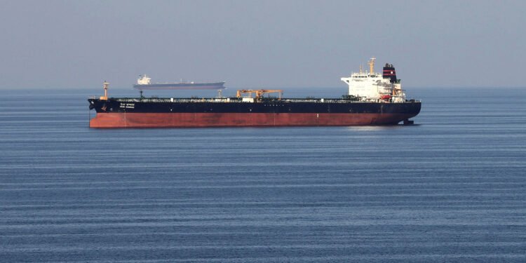 کەشتییەکی ئێران لە دەریای عەرەب ناچار بە گەڕانەوە کرا