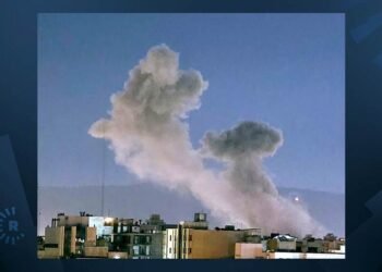 دەنگی زنجیرەیەک تەقینەوە لە شیرازی ئێران بیسترا