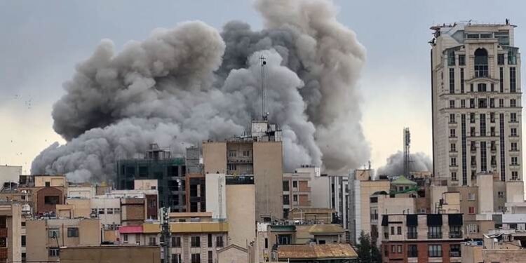 سوپای ئیسرائیل: بە 16000 جۆر تەقەمەنی لە ئێران…