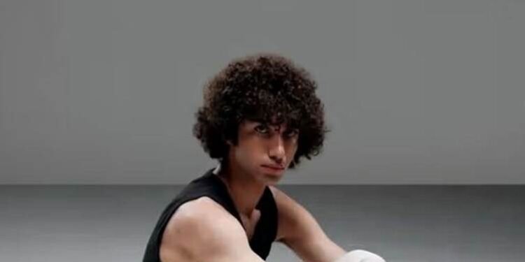 ئێران کەسێکی بە ‘تاوان’ی سووتاندنی بنکەیەکی بەسیج…