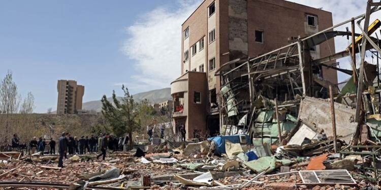 تەندروستیی ئێران: لەم جەنگەدا 4700 ژن و 1970…