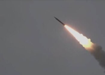 سوپای پاسداران: بە مووشەکی بالیستی هێرشمانکردە…