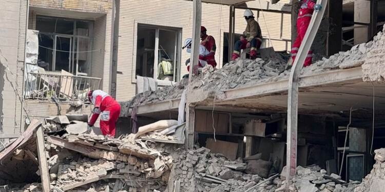 ئێران قەرەبووی زیانلێکەوتووانی شەڕ بە 9 ملیۆن…