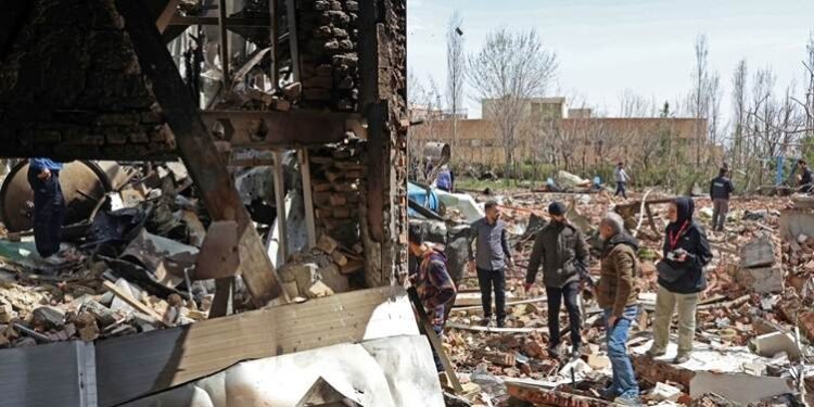 وەزارەتی پەروەردەی ئێران: 345 قوتابی و مامۆستا لە…