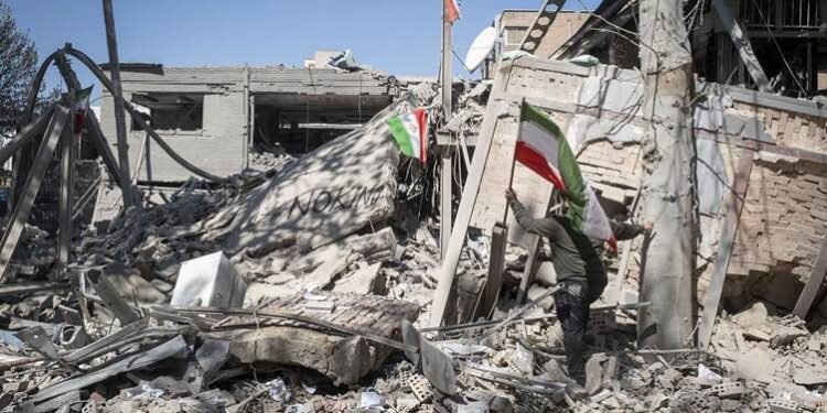 بەرپرسێکی ئێران: مافەکانمان نەدەن، دەبێت کۆتایی…